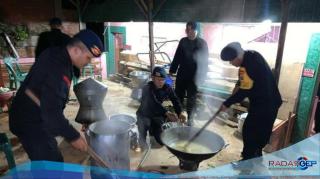 Brimob Polda Sumut Dirikan Posko dan Dapur Lapangan Pasca Banjir Bandang di Padang Sidempuan